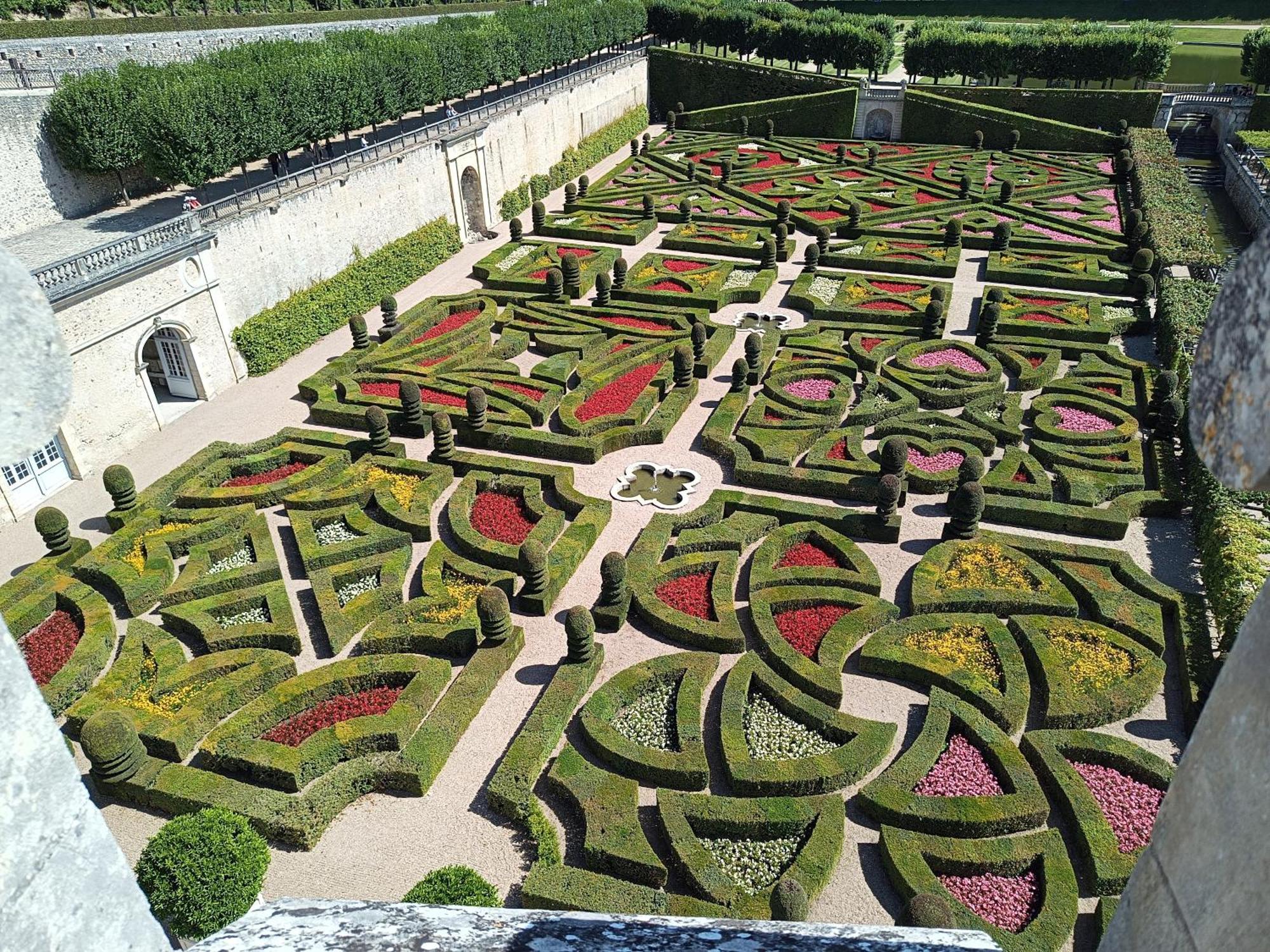 Une Maison, Un Jardin Berthenay ภายนอก รูปภาพ
